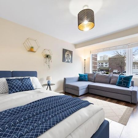 Isleworth Suites - Tw7 Экстерьер фото